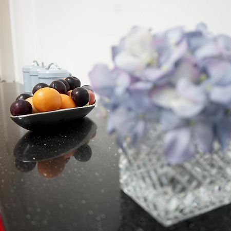 Luxury London House Sleeps 13, 2 Minutes To Metro Vila Exterior foto