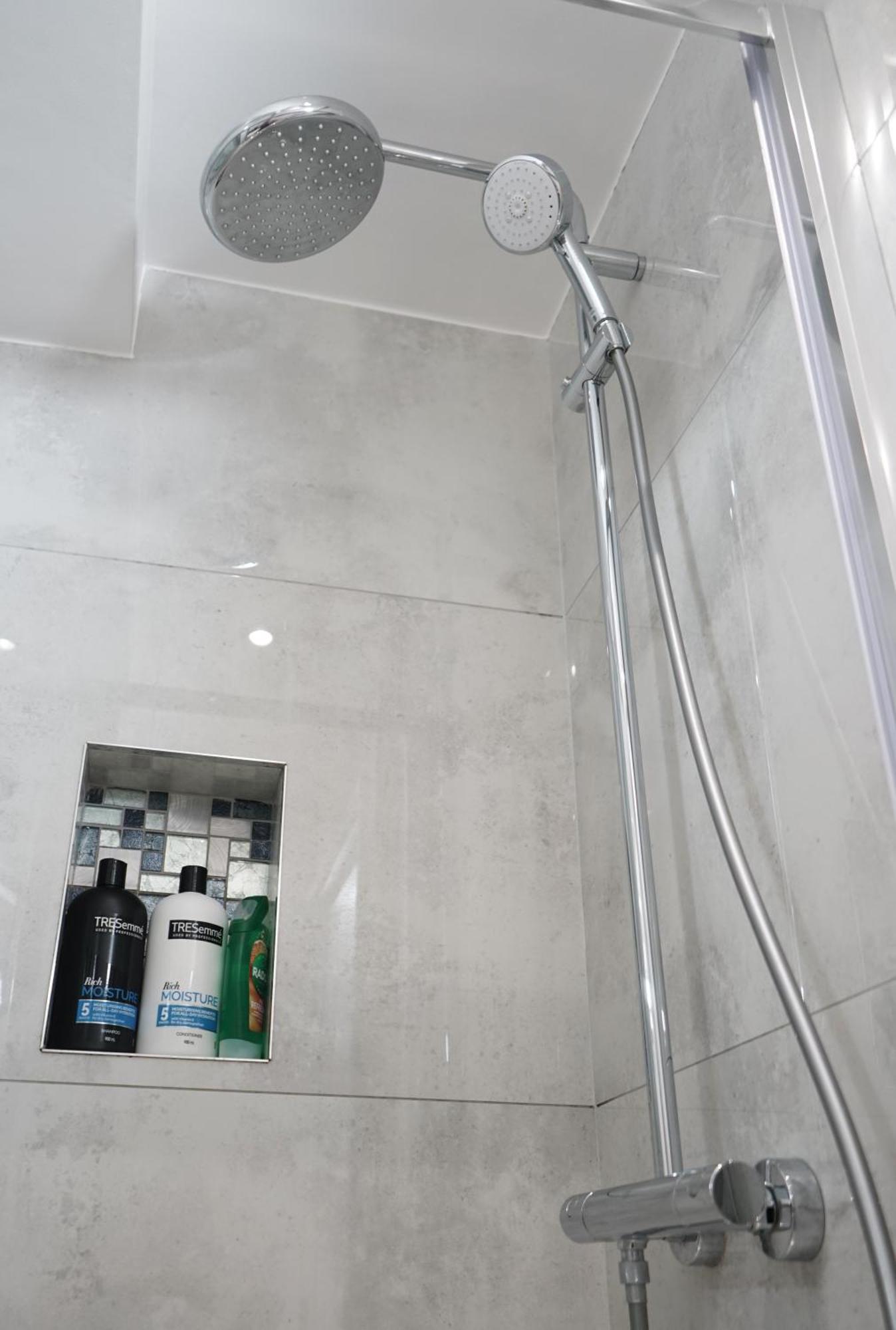 Luxury London House Sleeps 13, 2 Minutes To Metro Vila Exterior foto