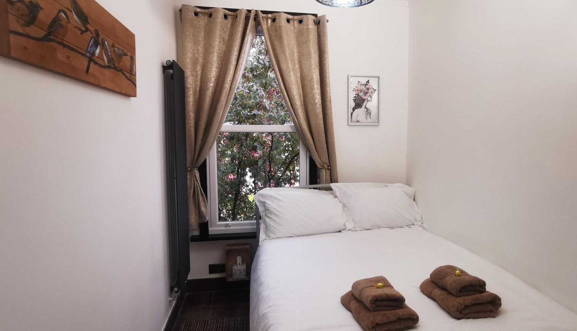 Luxury London House Sleeps 13, 2 Minutes To Metro Vila Exterior foto