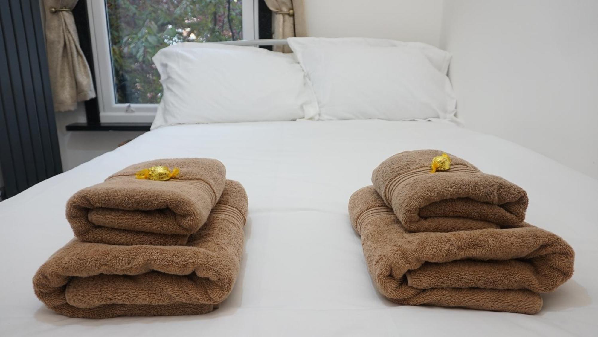Luxury London House Sleeps 13, 2 Minutes To Metro Vila Exterior foto